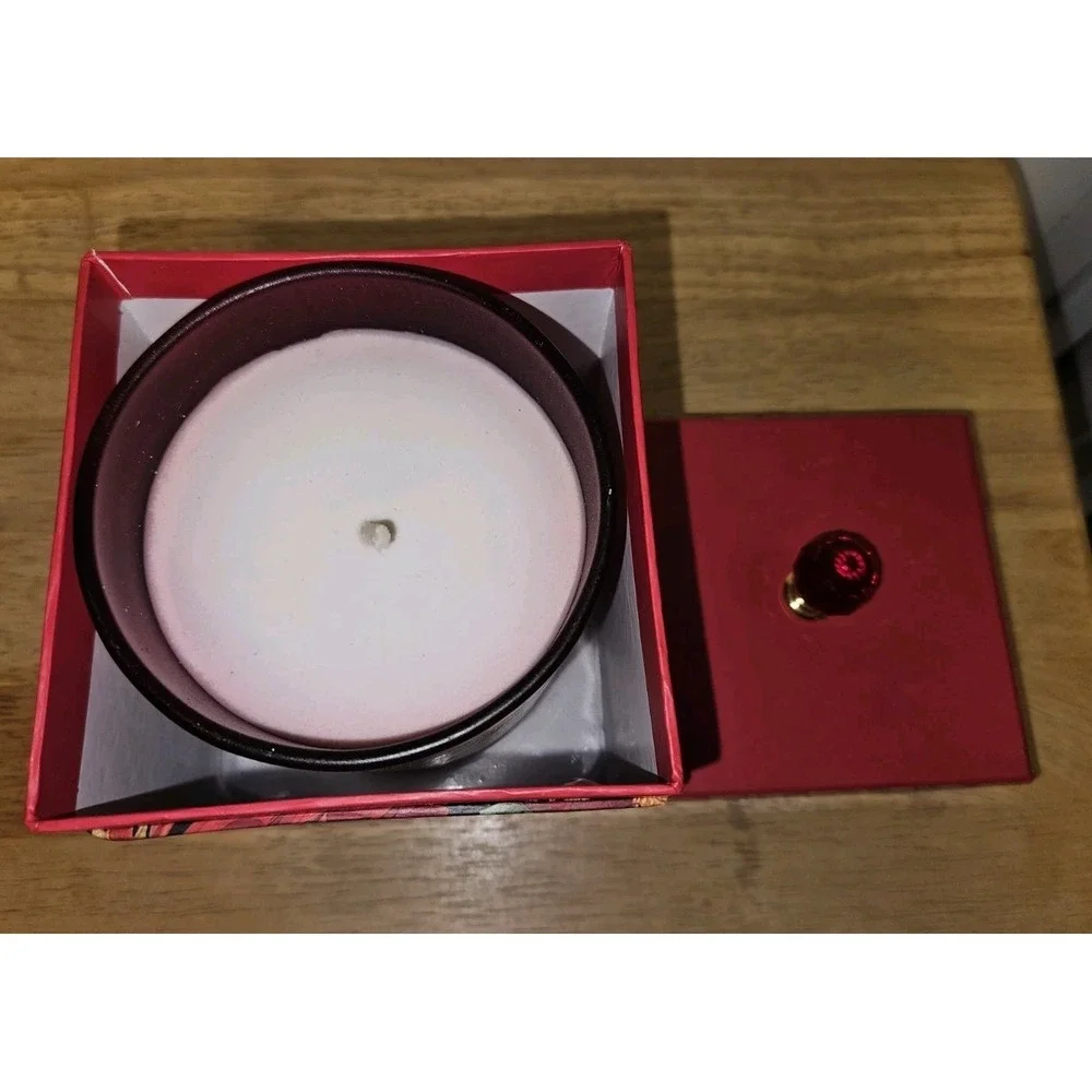 Michel Design Works Soy Wax Candle‎ White Christmas Box 40 Hours Fleur-de-Noel